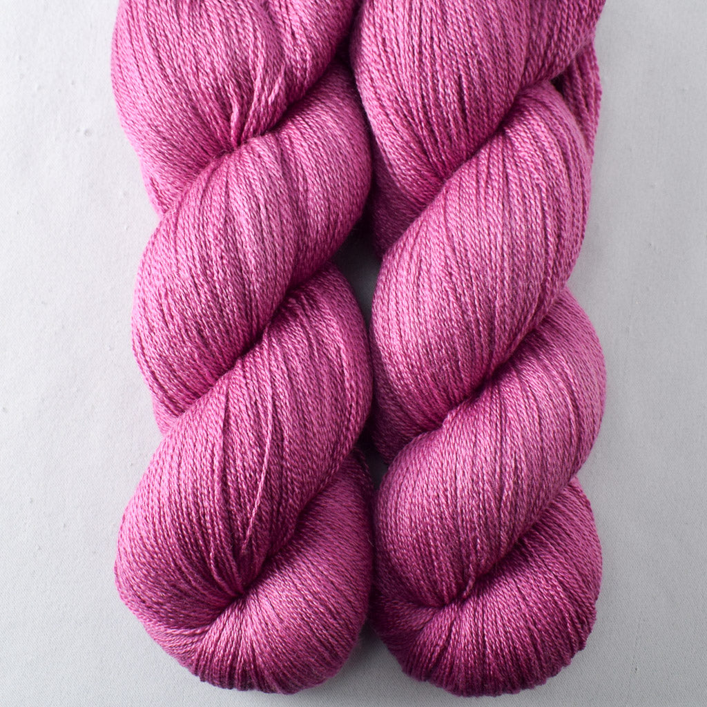 Sanderiana - Miss Babs Yearning yarn