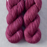 Shiso - Miss Babs Yummy 2-Ply Toes superwash Merino wool yarn