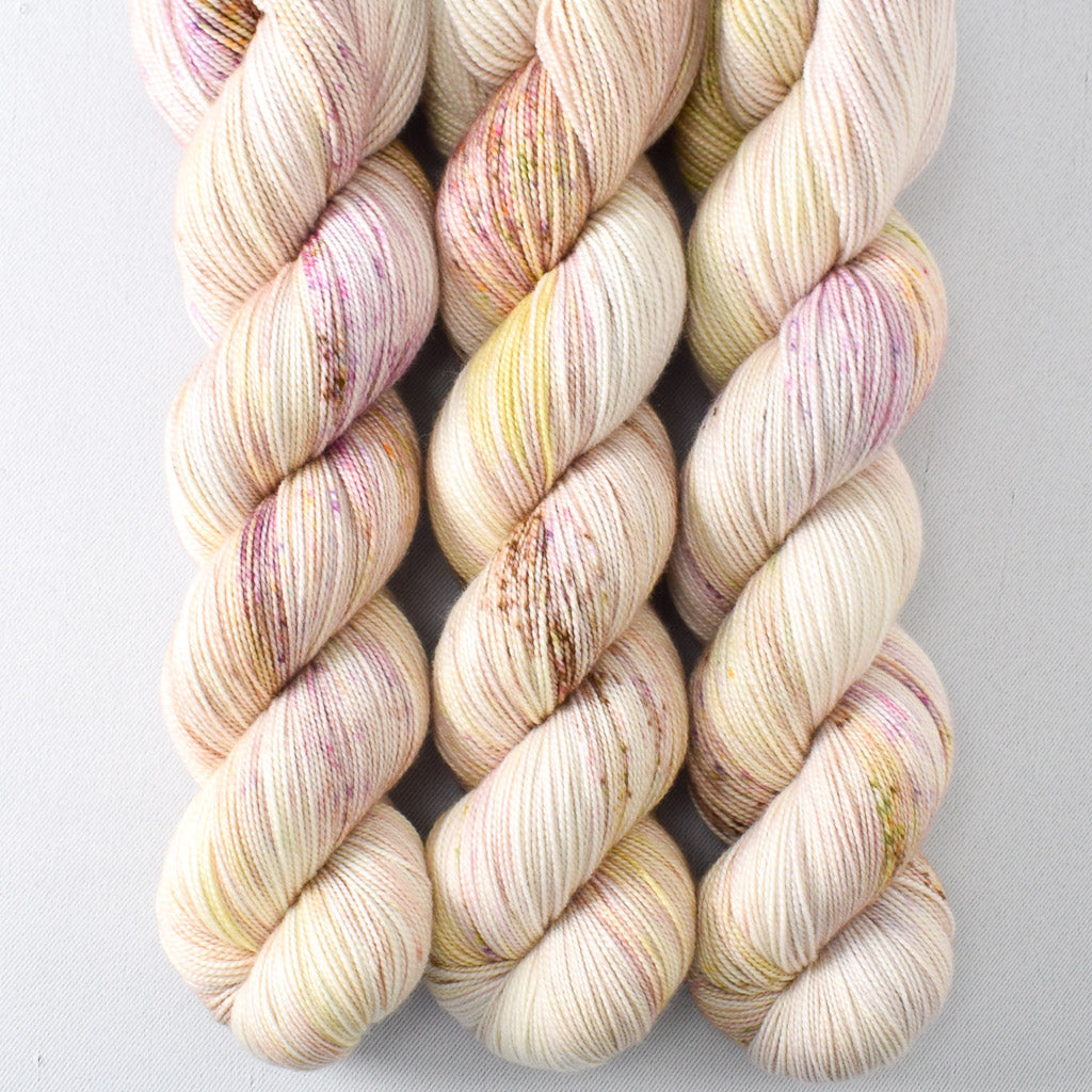 Sparkling Sand - Miss Babs Avon yarn