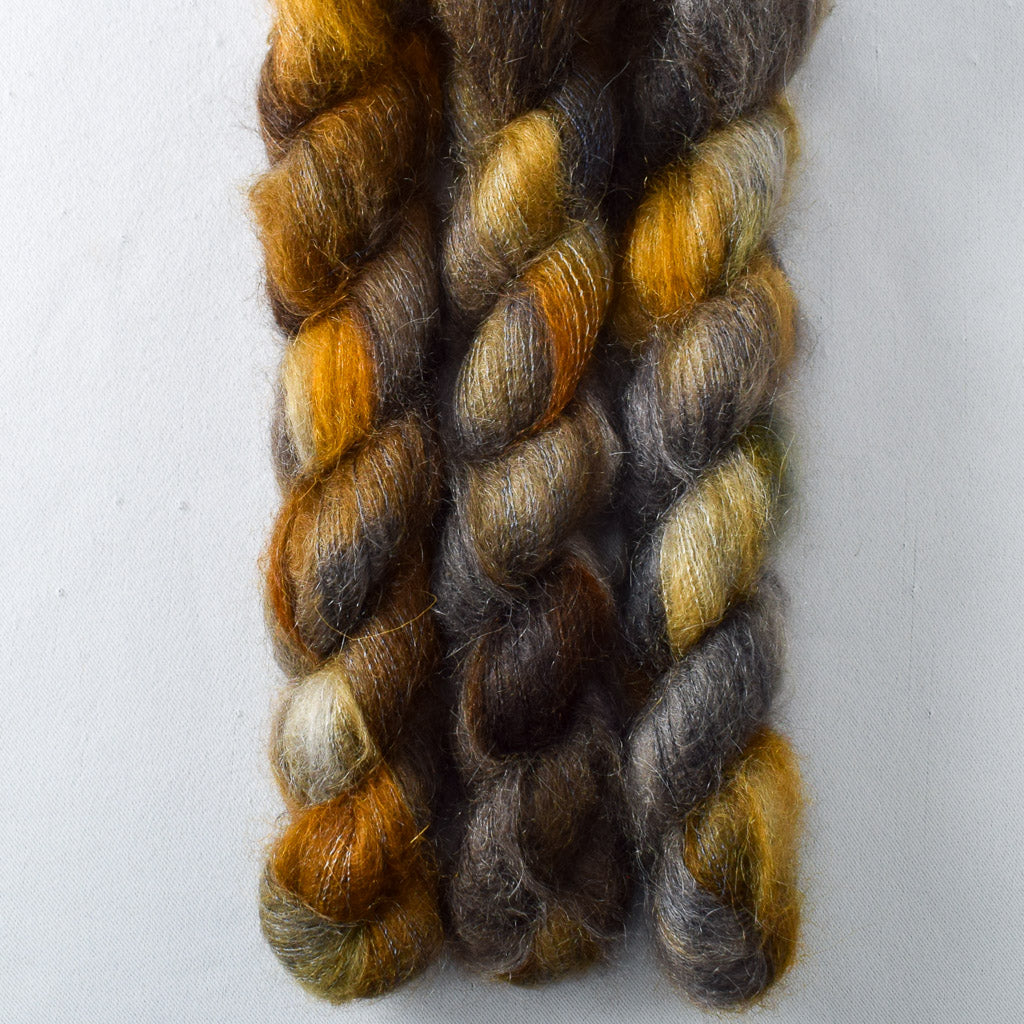 Spooktacular - Miss Babs Moonglow yarn