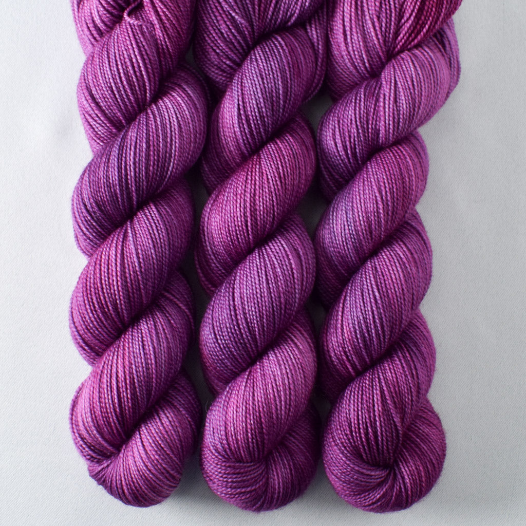 Spring Hill - Miss Babs Yummy 2-Ply yarn
