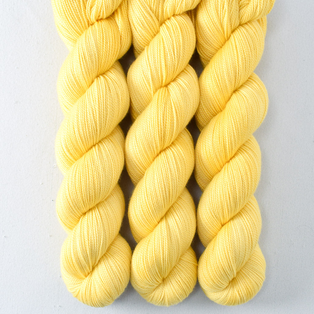 Sunny - Miss Babs Avon yarn