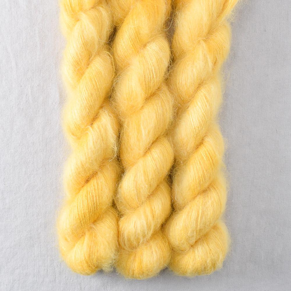 Sunny - Miss Babs Moonglow yarn