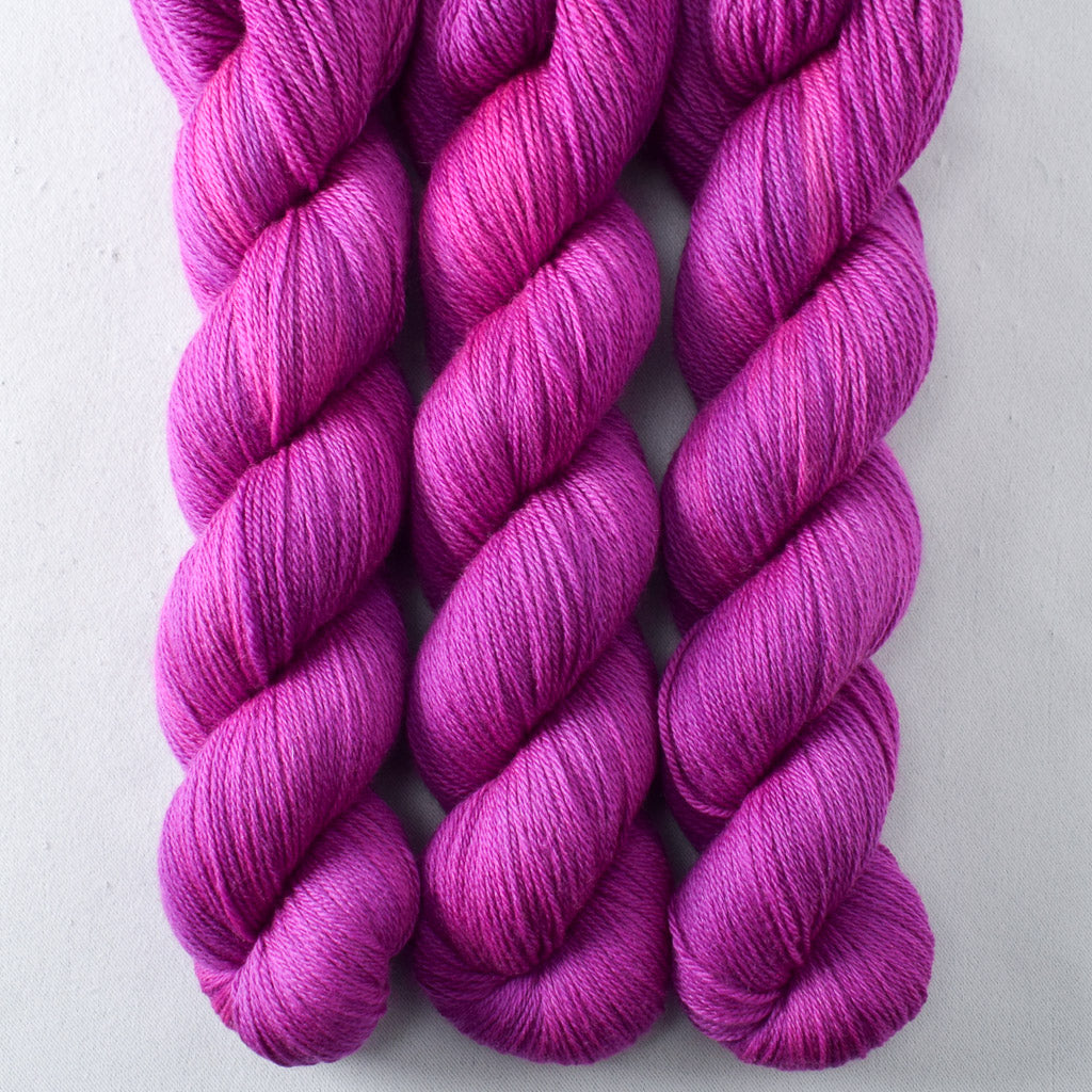 Sweet Gum - Miss Babs Caroline merino-cashmere-nylon yarn