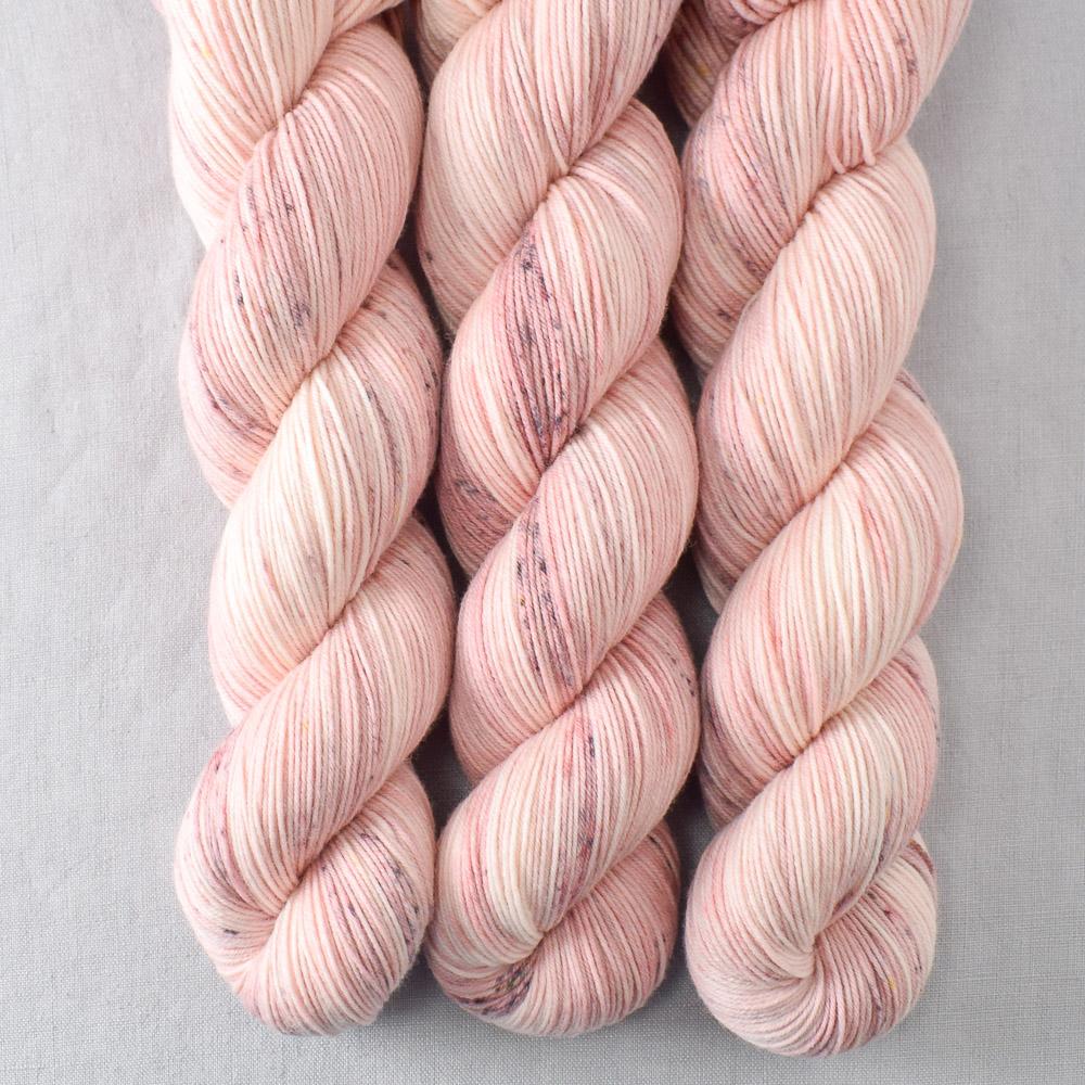 Sweetheart - Miss Babs Putnam yarn
