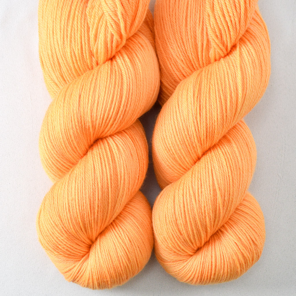 Ugli - Miss Babs Yowza yarn