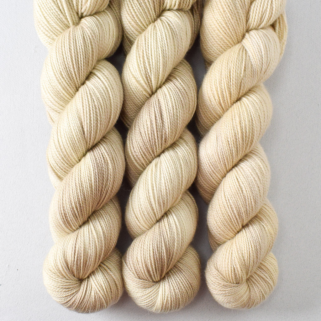 Up the Garden Path - Miss Babs Yummy 2-Ply superwash Merino wool yarn