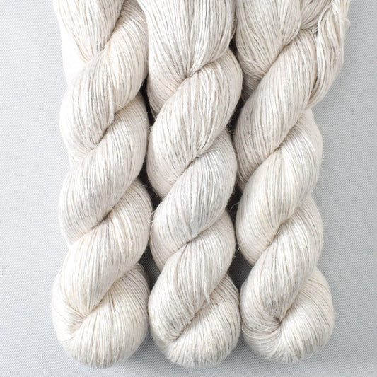 White Peppercorn - Miss Babs Damask yarn