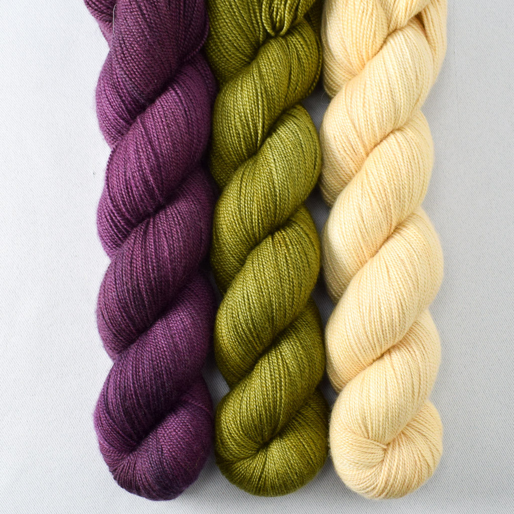 Wolfsbane, Moss, Wheaten - Miss Babs Avon Trio
