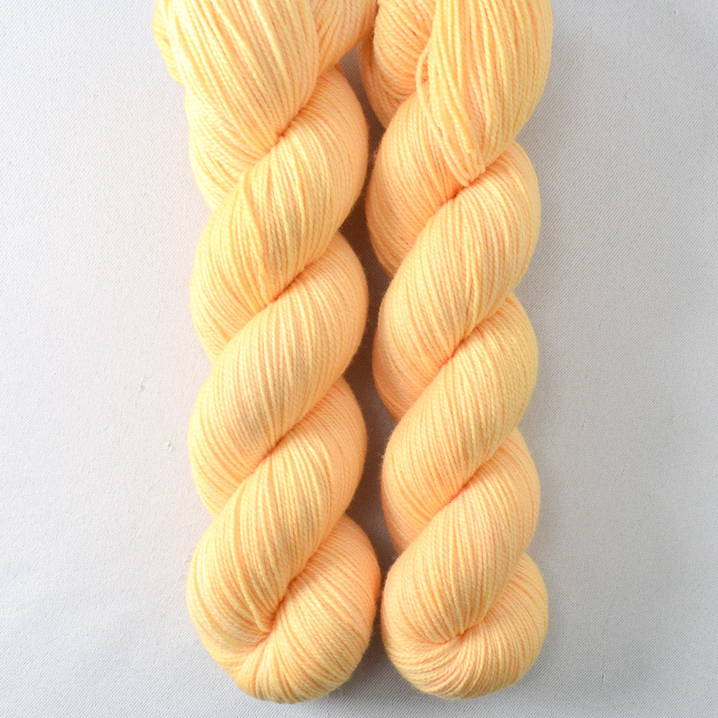 Yuza - Miss Babs Yummy 2-Ply yarn