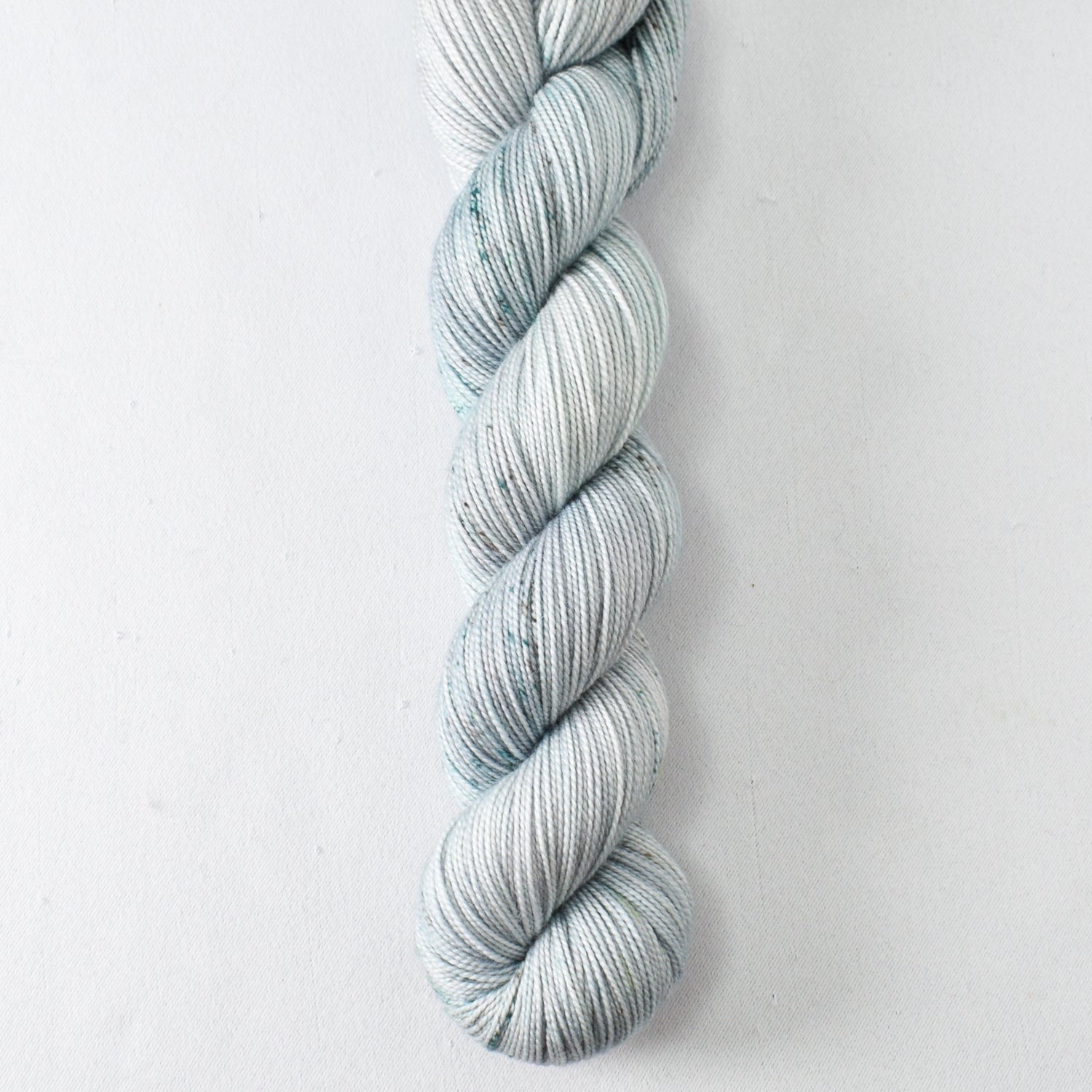 Avonia - Miss Babs Yummy 2-Ply superwash Merino wool yarn