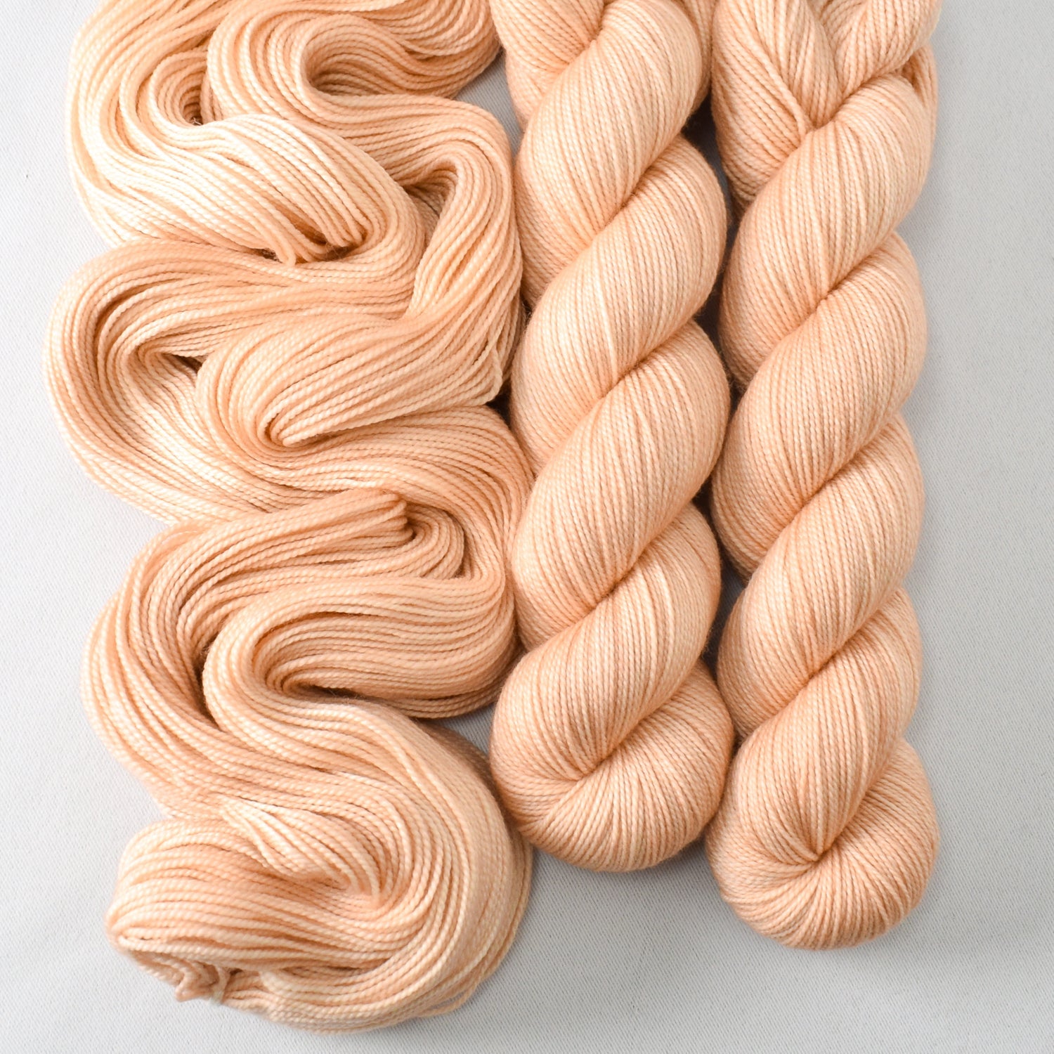 Baby 9irl - Miss Babs Yummy 2-Ply yarn