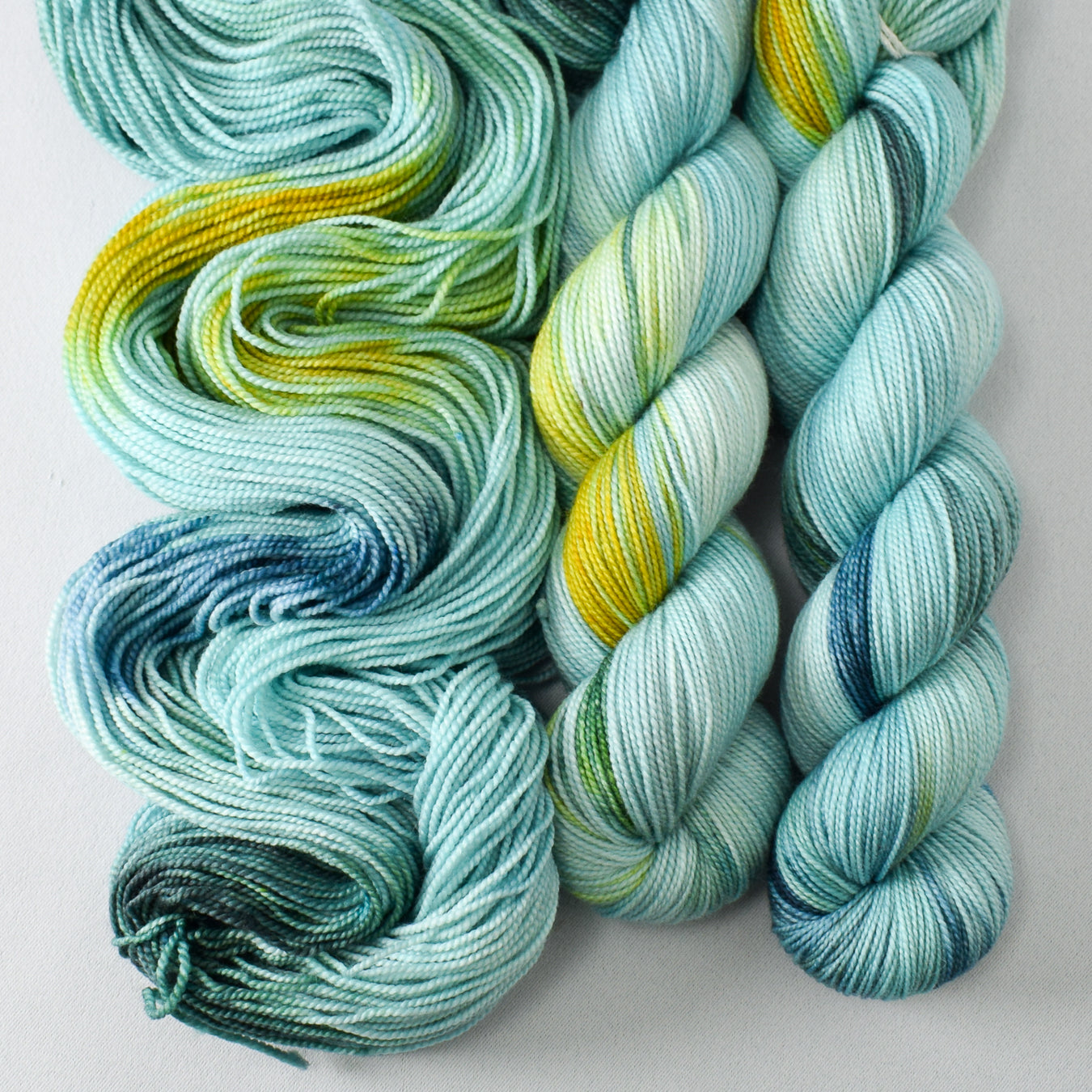 Beach House - Miss Babs Yummy 2-Ply yarn