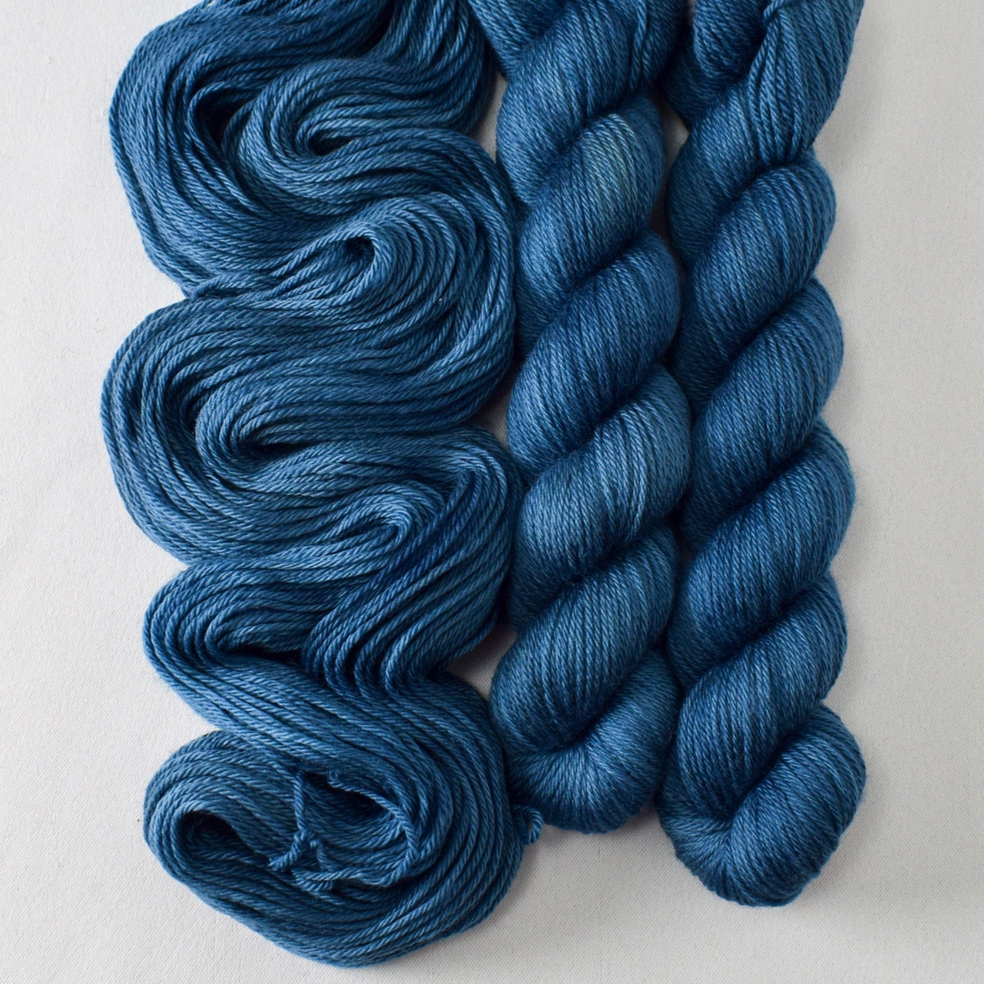 Berry Cobbler - Miss Babs Yowza Mini yarn