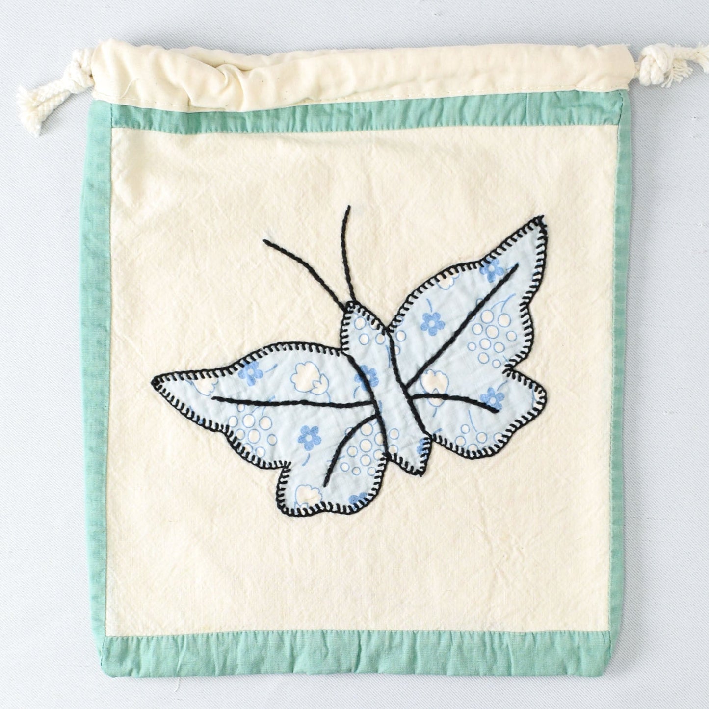 Butterfly Drawstring Pouch with Mountain Meadow yarn - BB015