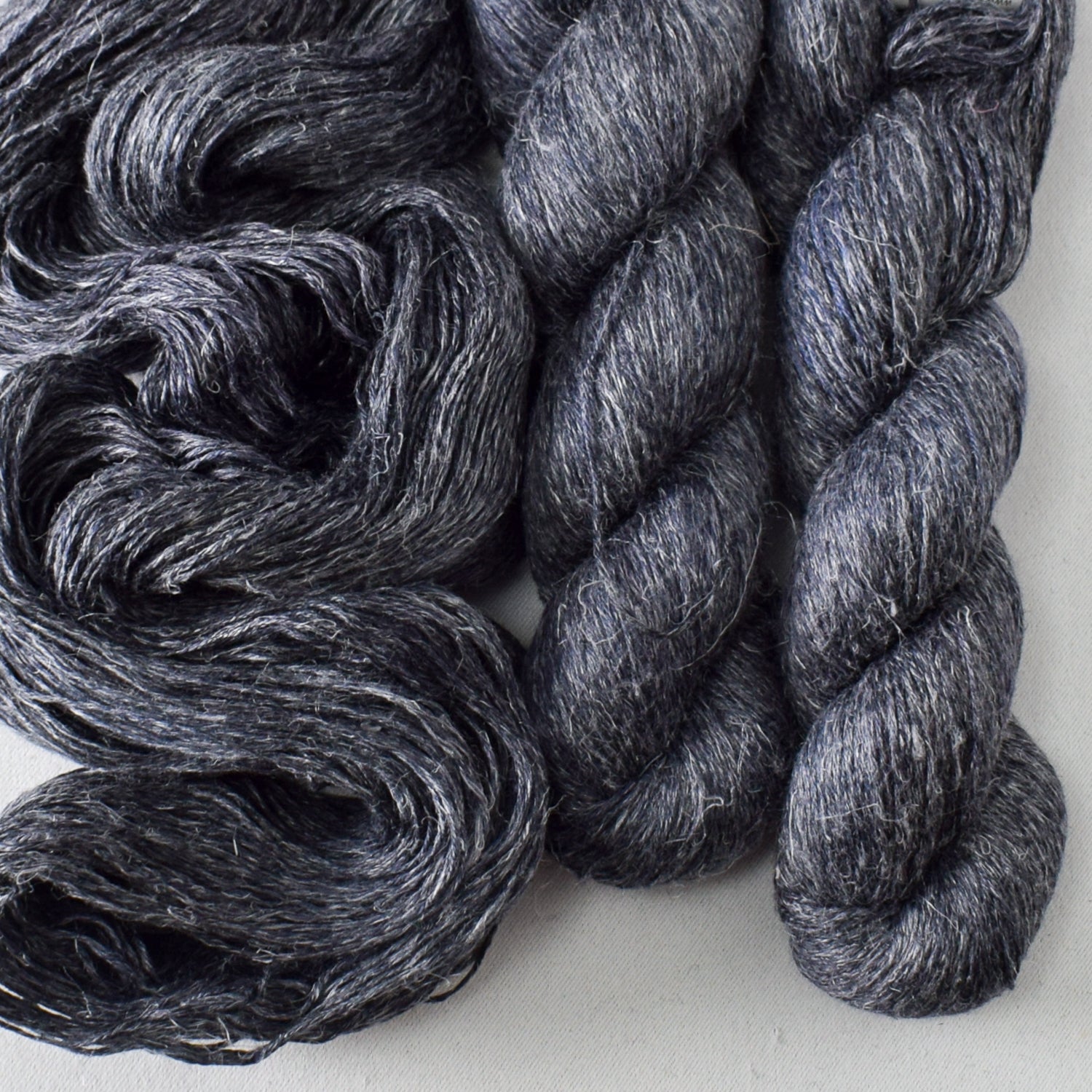 Blackbird - Miss Babs Damask Silk and Linen yarn