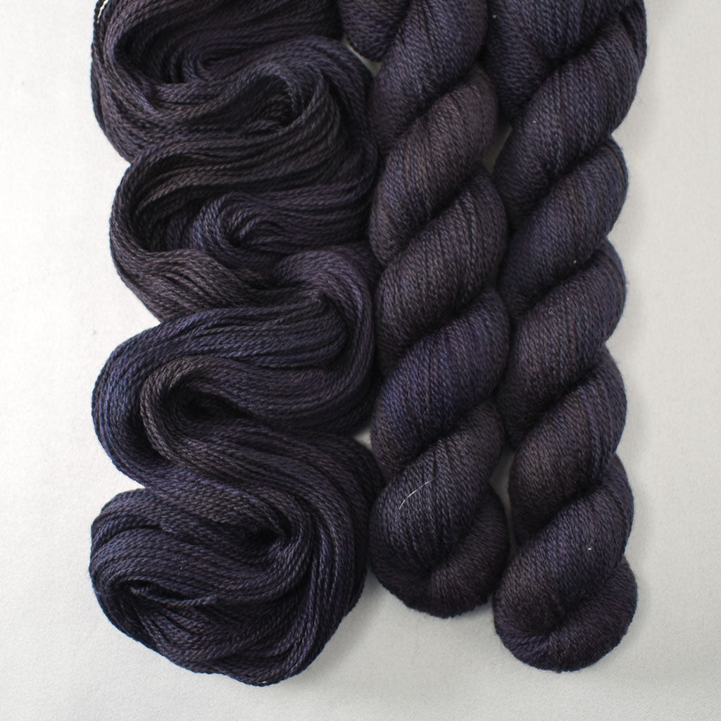 Blackbird - Miss Babs Yet yarn