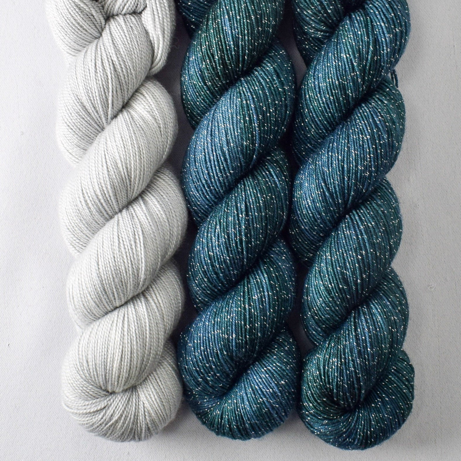 Blackwatch Estrellita and Frozen Avon - Miss Babs Taraxacum Shawl Set