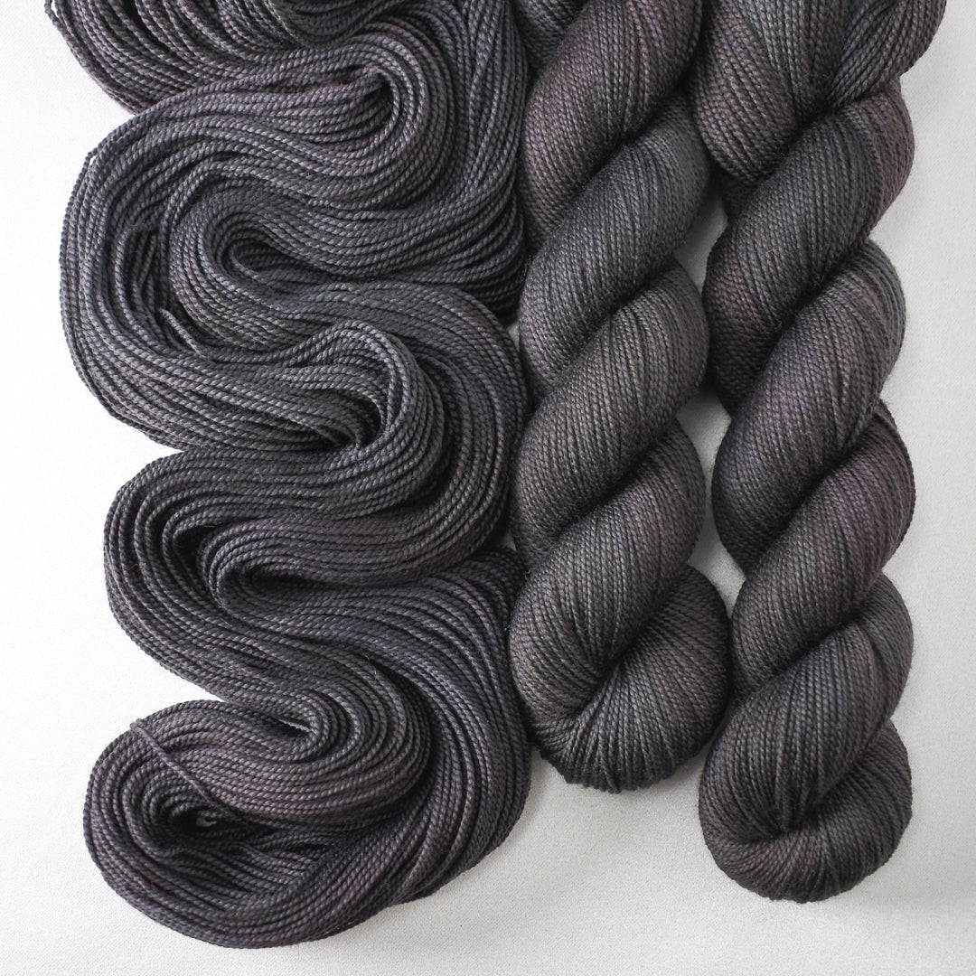 Burrow - Miss Babs Yummy 2-Ply yarn