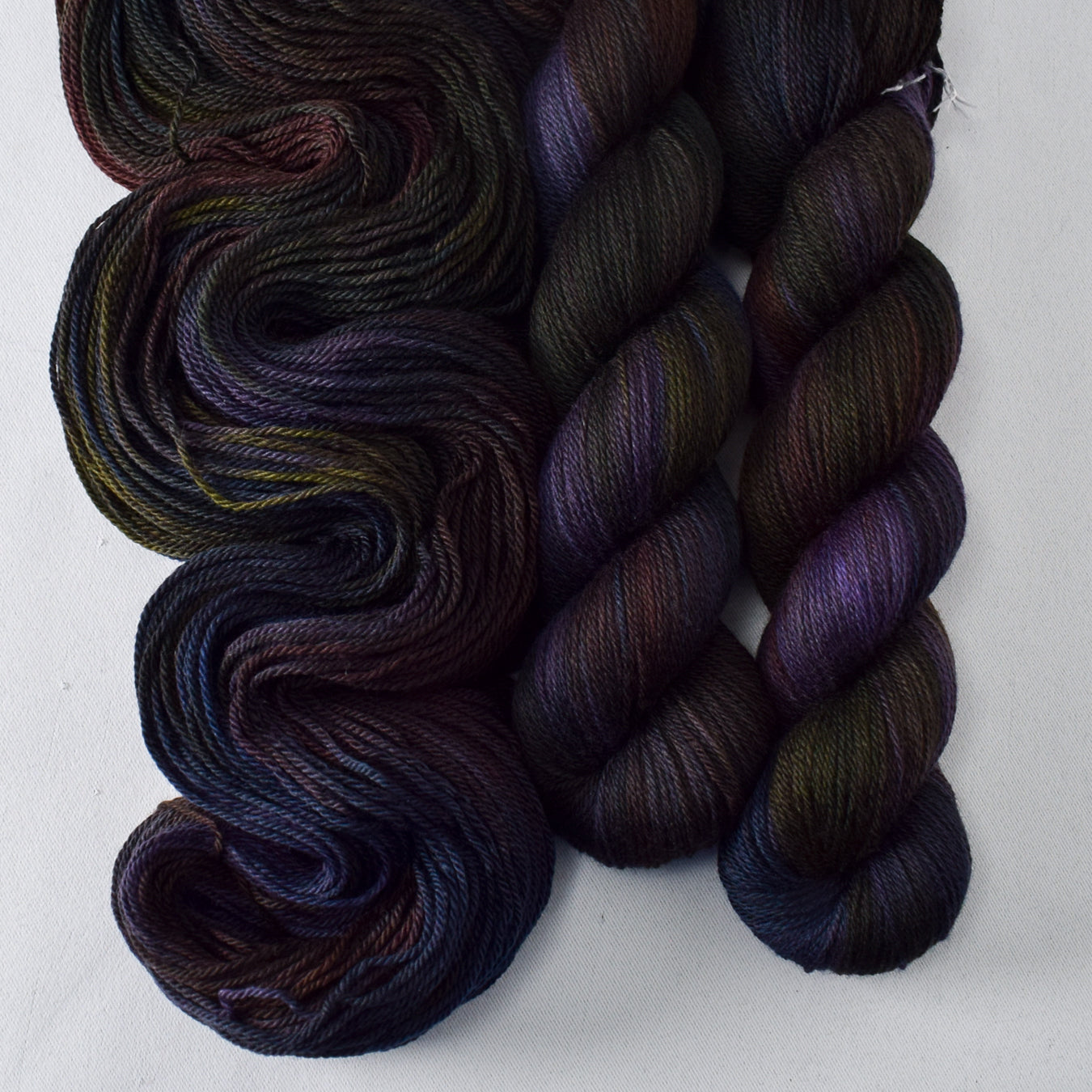 Chickasaw Road - Miss Babs Caroline yarn