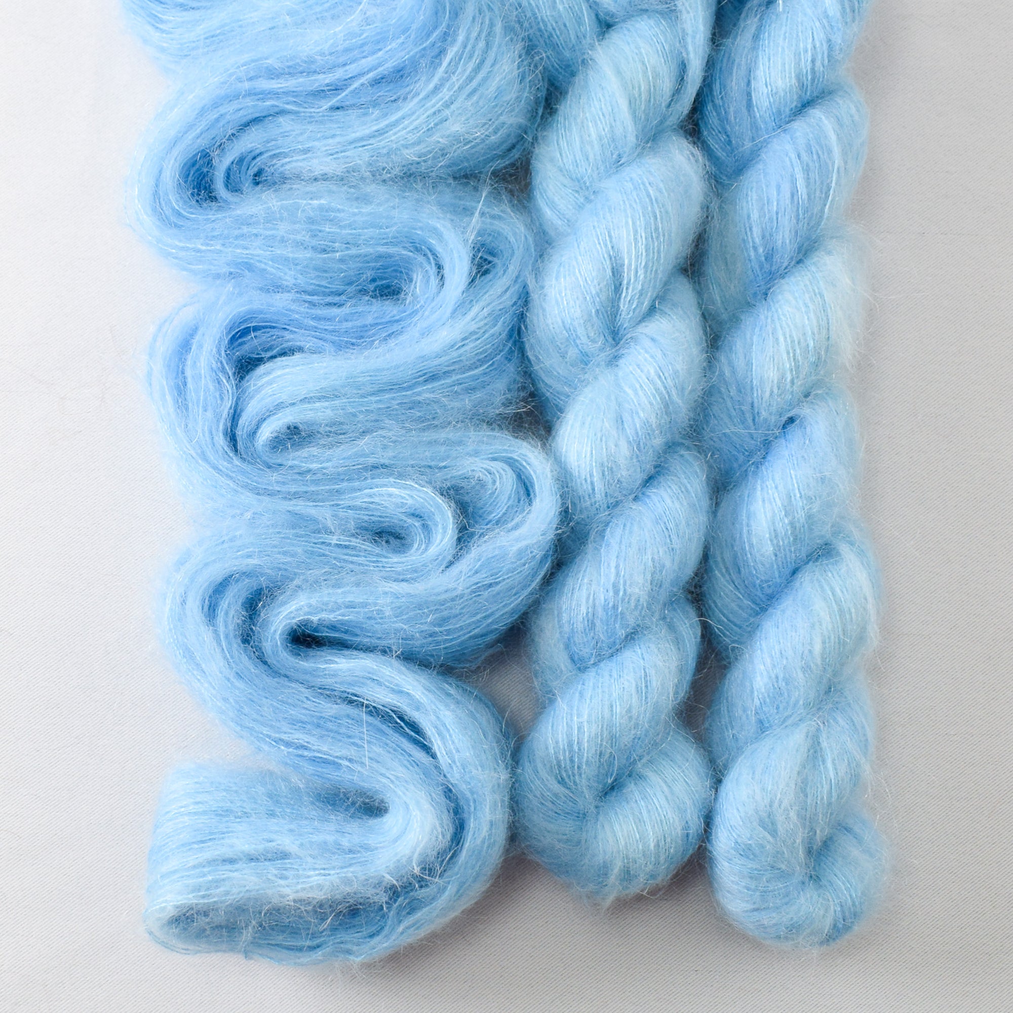 Chirp - Miss Babs Moonglow yarn