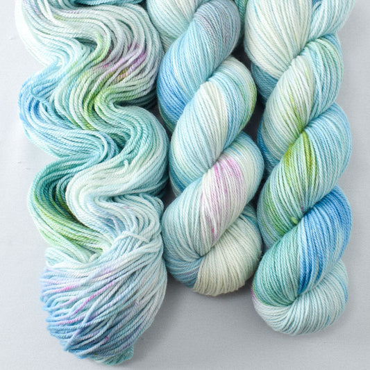 Coastal Breeze - Miss Babs Killington 350 yarn
