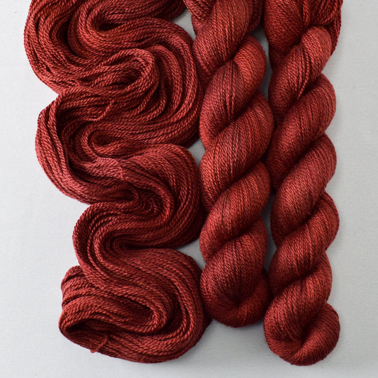 Country Plaza - Miss Babs Yet yarn