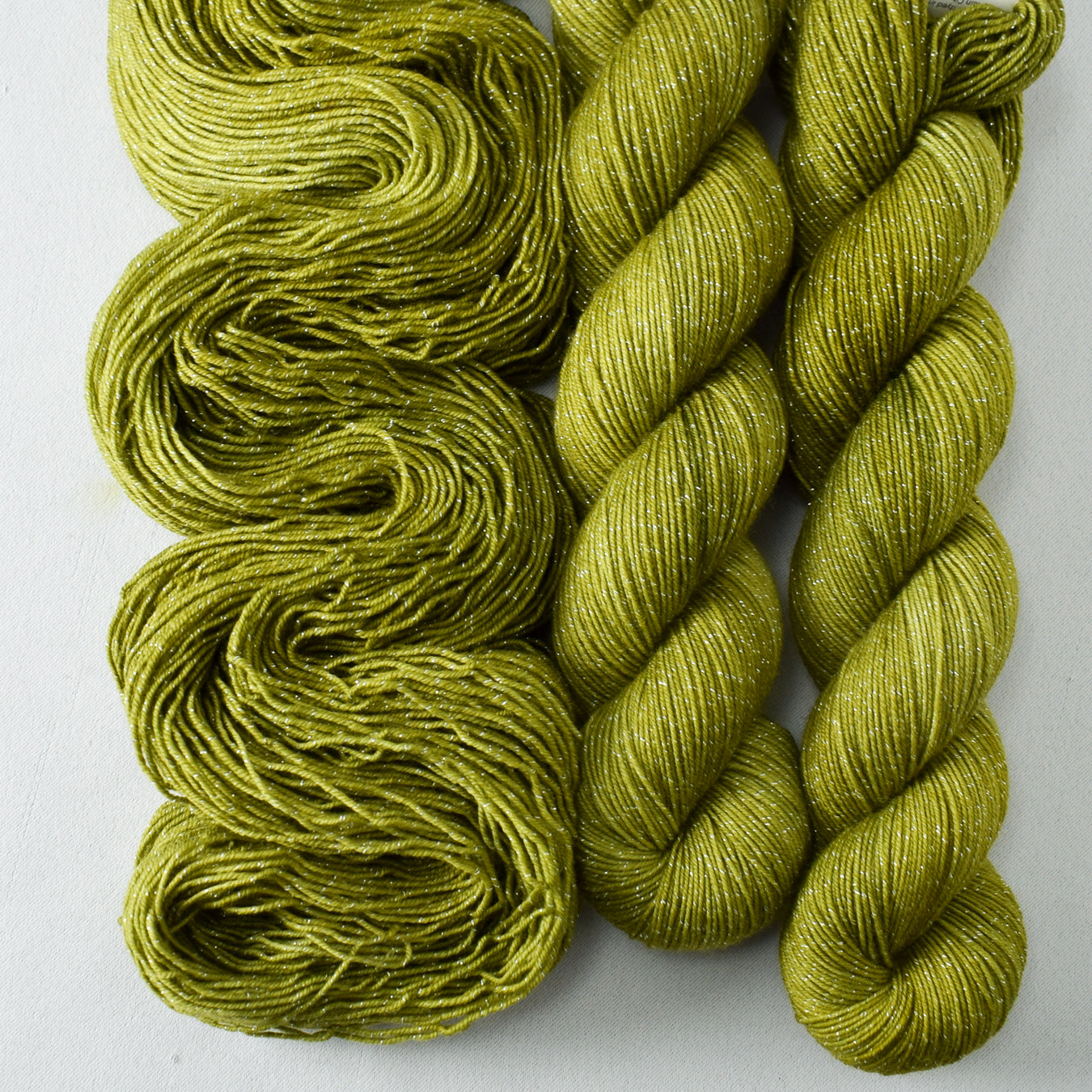 Crocodile Smile - Miss Babs Estrellita yarn