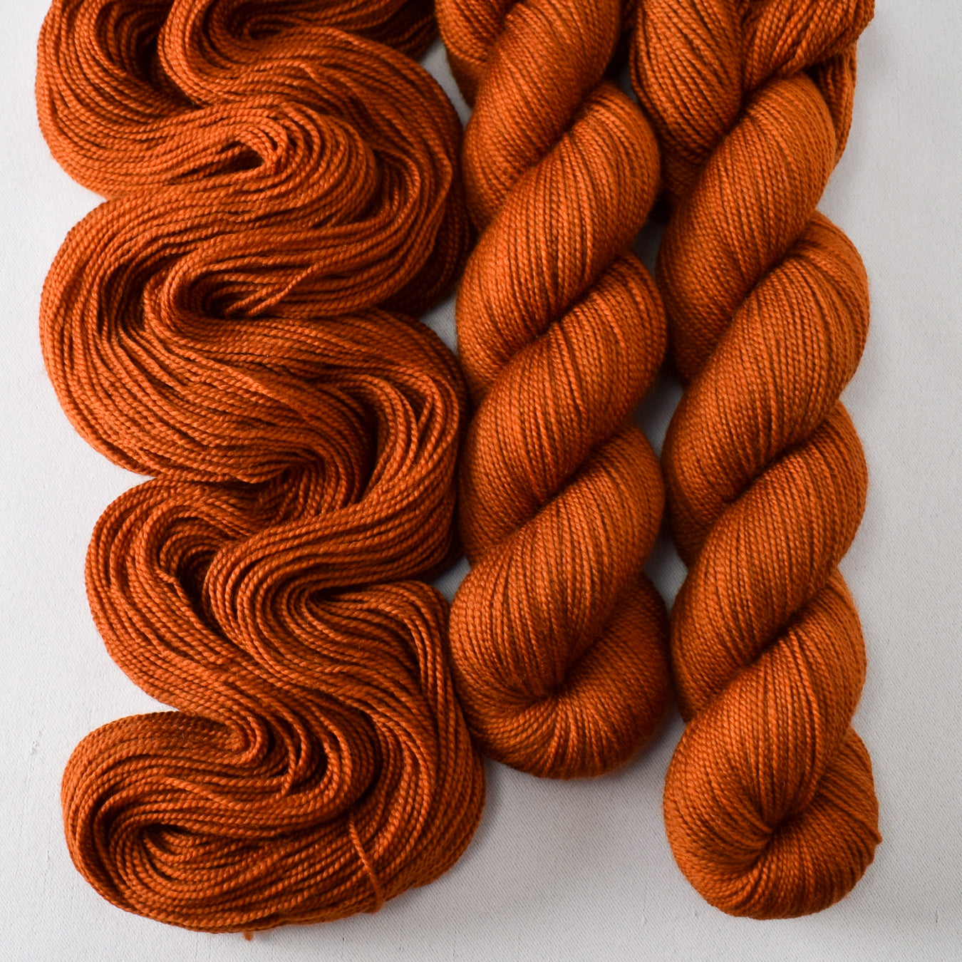Cygnus - Miss Babs Yummy 2-Ply yarn