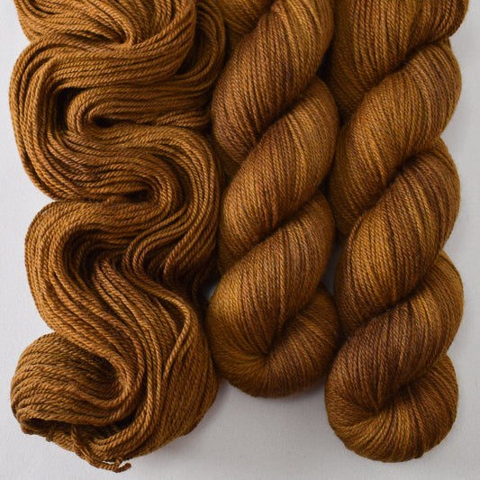Dark Candied Pecan - Miss Babs Killington 350 yarn