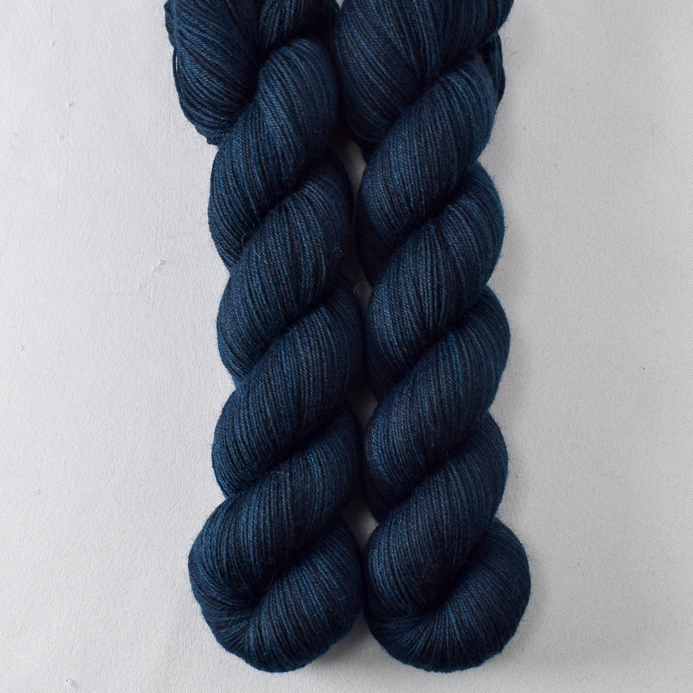 Dark Perseus - Miss Babs Katahdin 437 yarn