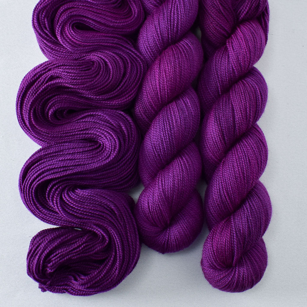 Dark Scorpio - Miss Babs Yummy 2-Ply superwash Merino wool yarn