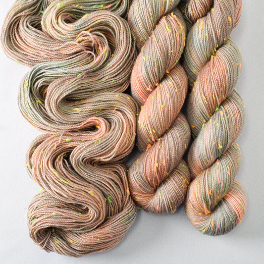 Dreamy Clouds - Miss Babs Neon Tweed yarn