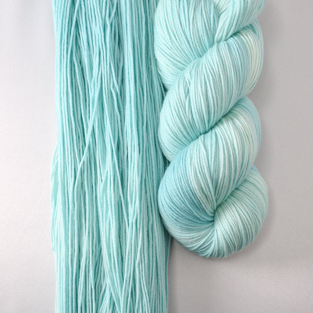 Easy Sway - Miss Babs Yowza yarn