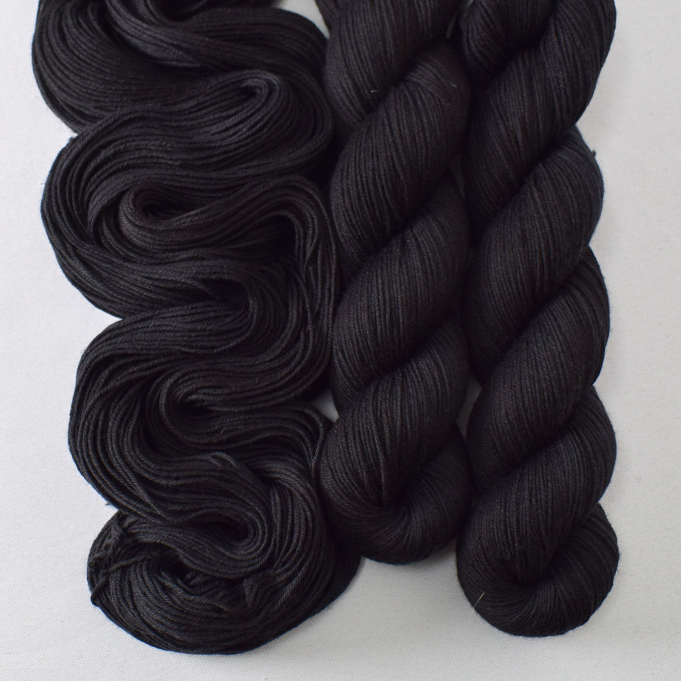Ebony - Miss Babs Putnam yarn