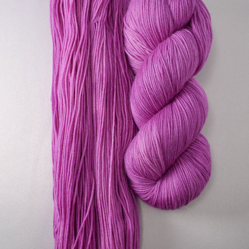Ergosphere - Miss Babs Yowza yarn