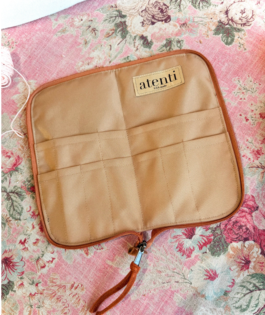 Atenti - Wildflower Needles and Tools Case