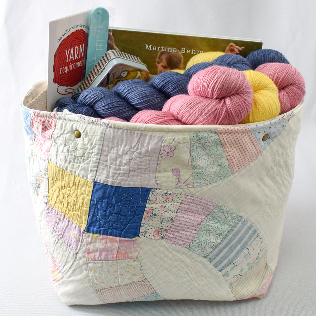 Faded Double Wedding Ring Quilt Bin - QB-2403