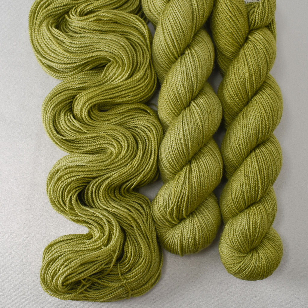 Fiddlehead - Miss Babs Yummy 2-Ply yarn