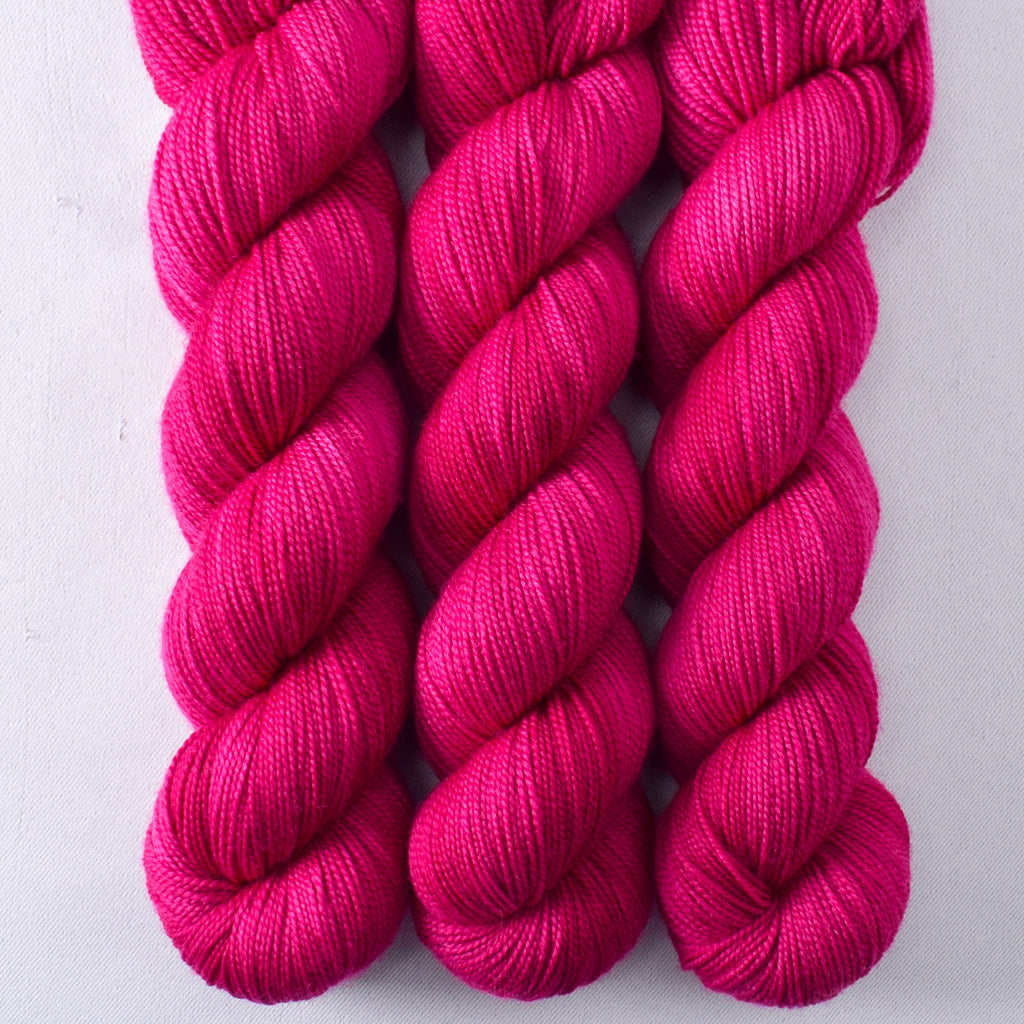 Floyd - Miss Babs Yummy 2-Ply superwash Merino wool yarn