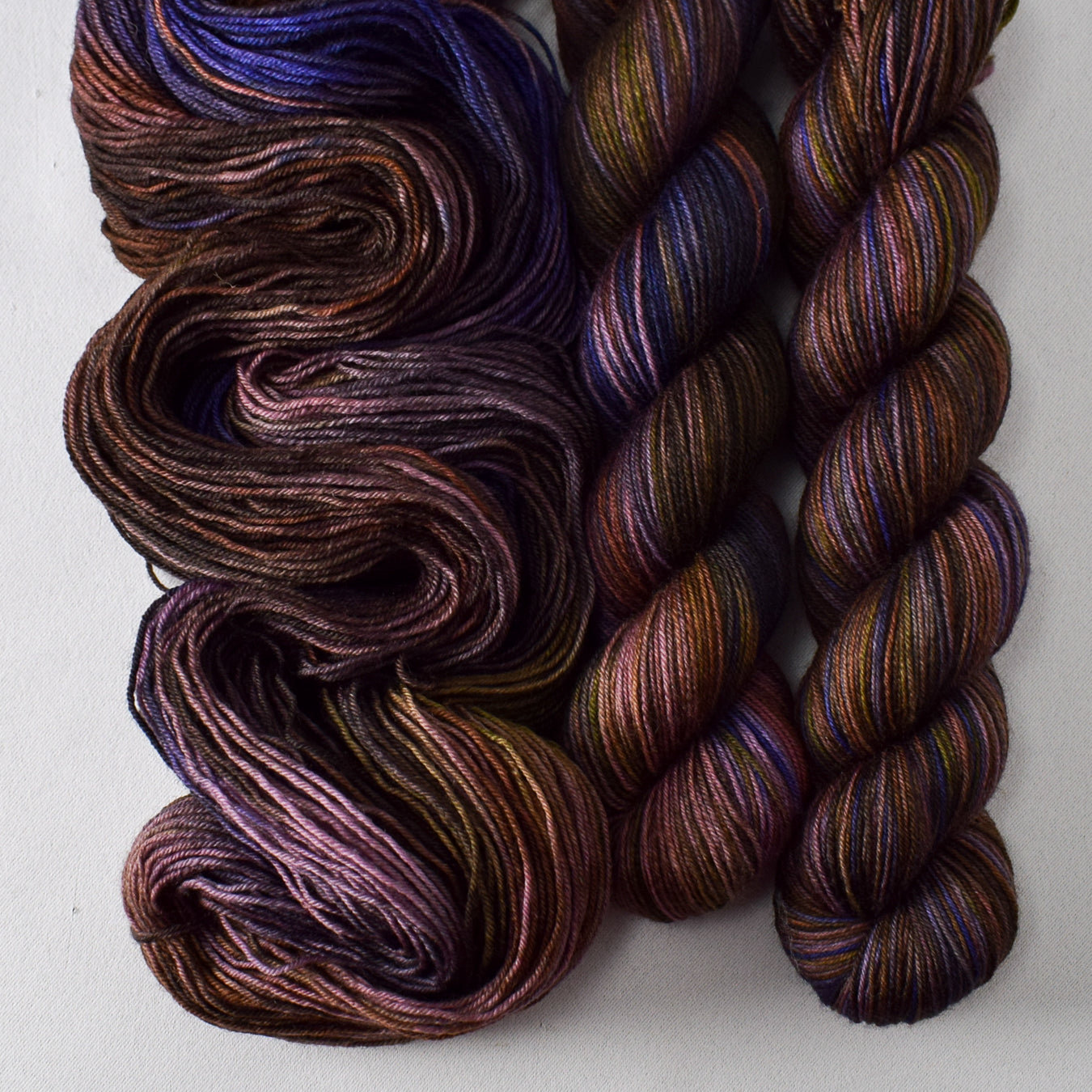 Fool's Game - Miss Babs Katahdin 437 yarn