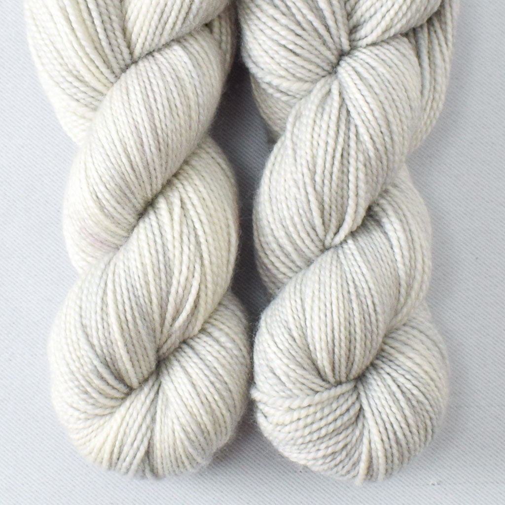 Freida - Miss Babs Yummy 2-Ply Toes superwash Merino wool yarn