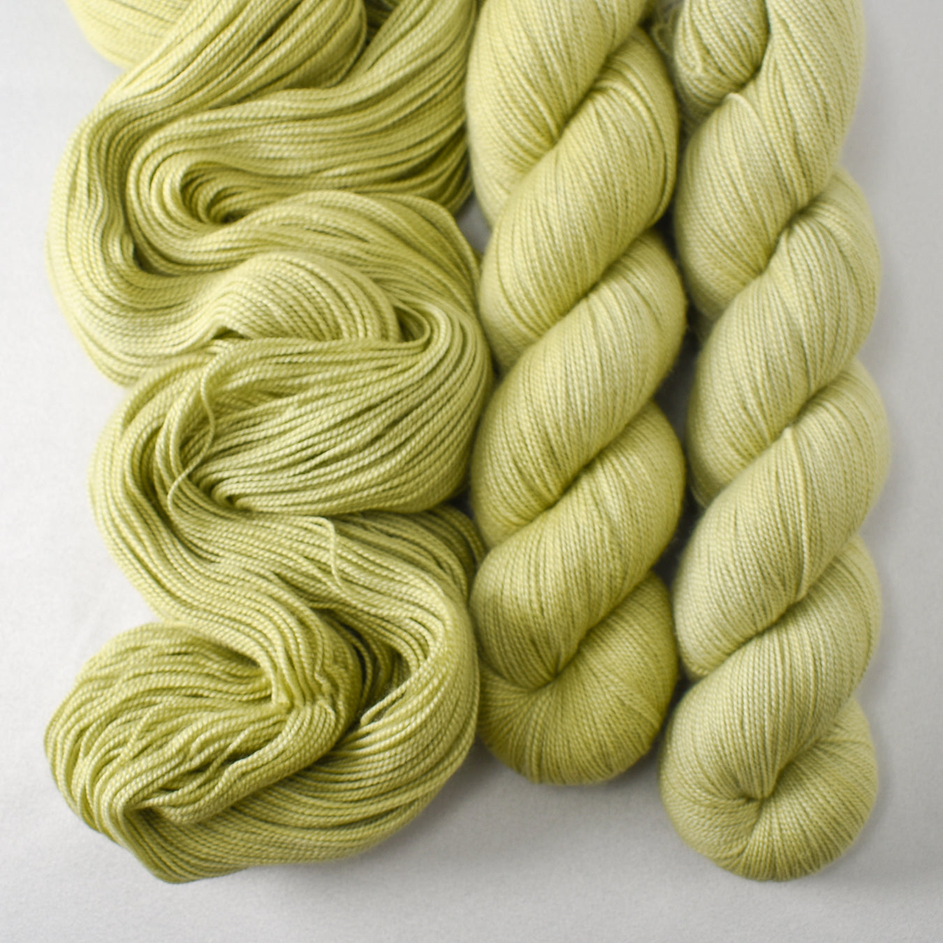 Frog Belly - Miss Babs Avon yarn