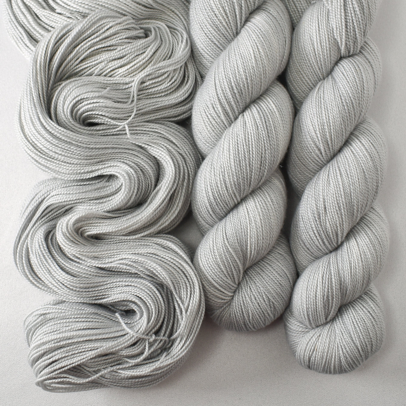 Frozen - Miss Babs Avon yarn