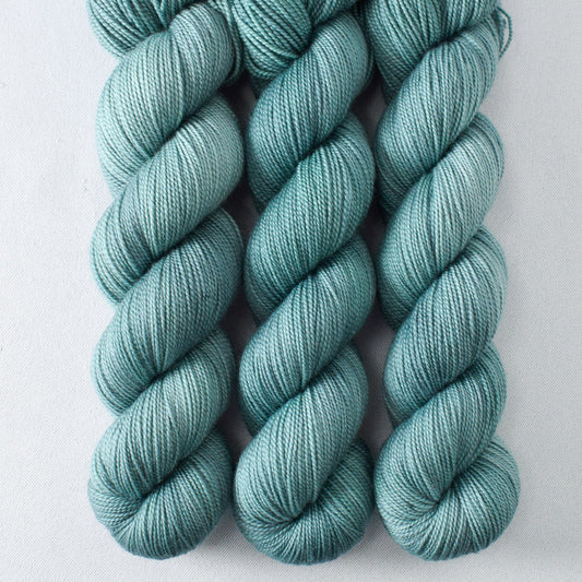 Heron - Miss Babs Yummy 2-Ply superwash Merino wool yarn