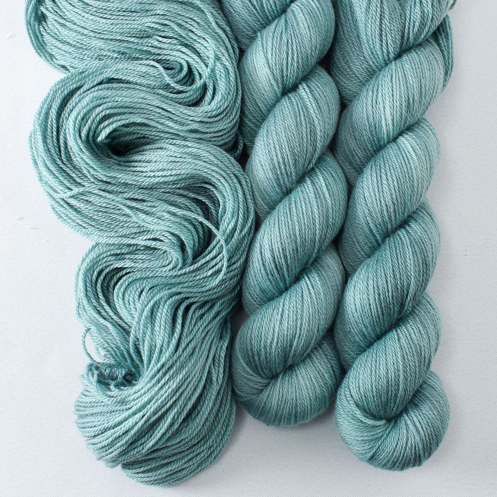 Heron - Miss Babs Caroline merino-cashmere-nylon yarn