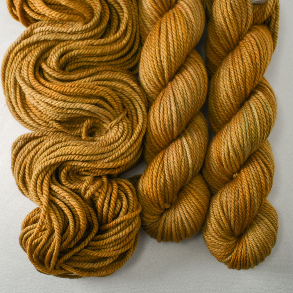 Hillcrest - Miss Babs K2 yarn