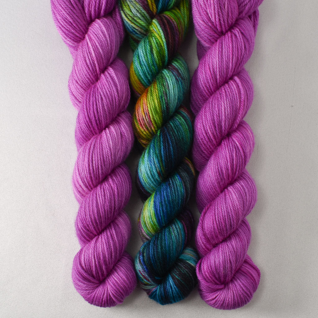 Hollyhocks and Zombie Games - Miss Babs Yowza Mini Killer Queen Cowl Set