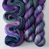 Iris Jubilee - Miss Babs Avon yarn