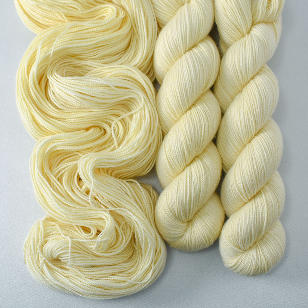 Jonquil - Miss Babs Avon yarn